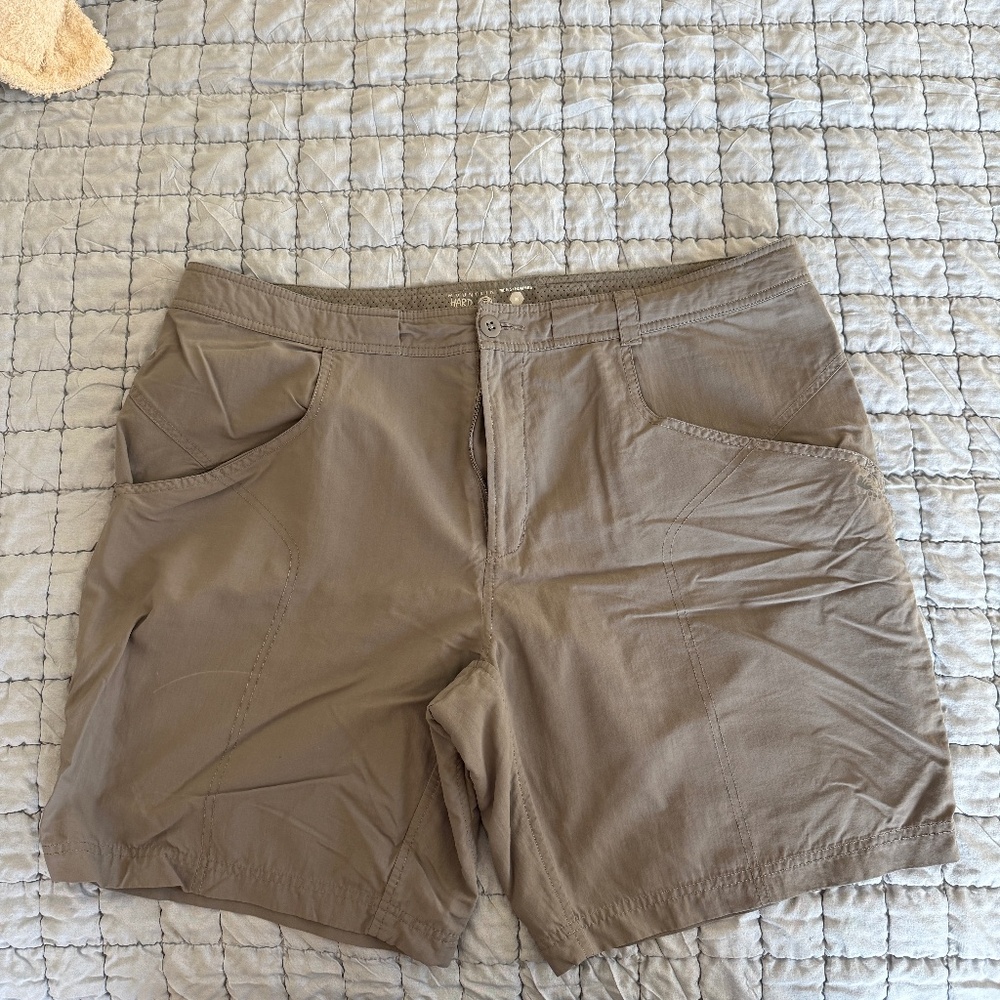 Mountain Hardwear Hiking Shorts- Grey
